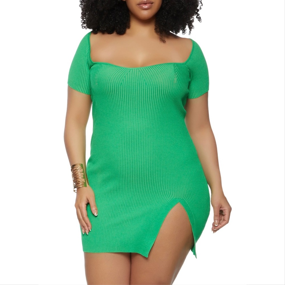💚 Plus Size Rib Knit Side Slit Mini Dress 💚 - Picture 2 of 6